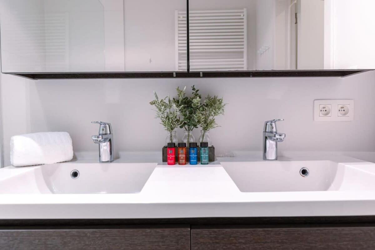 Huswell - Stylish Studio In The Heart Of Bruges Exterior photo